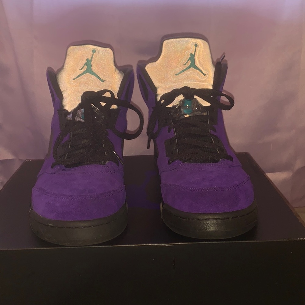 Jordan 5 alternate grape. Sz 10